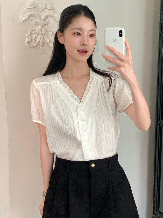 Tillidie Lace frill blouse Ivory