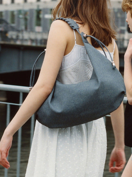 Raive Beth Shoulder