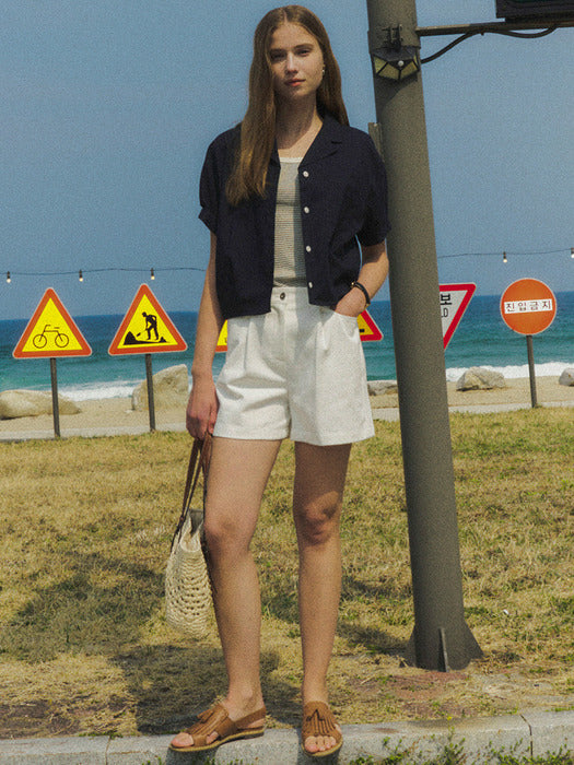 Tillidie Classic short pants Ivory