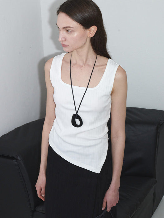 Loeuvre Asymmetric Hem Solid Sleeveless Top