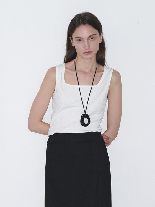 Loeuvre Asymmetric Hem Solid Sleeveless Top