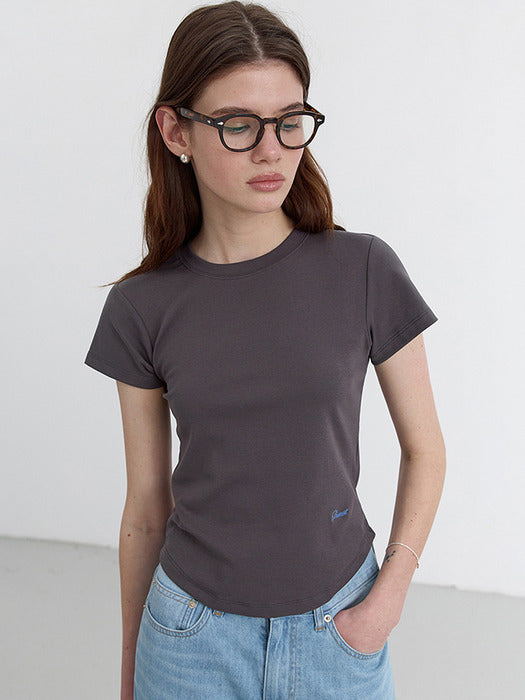 [dunst] CURVED HEM SLIM-FIT TOP WASHED CHARCOAL GREY_UDTS5B225CG