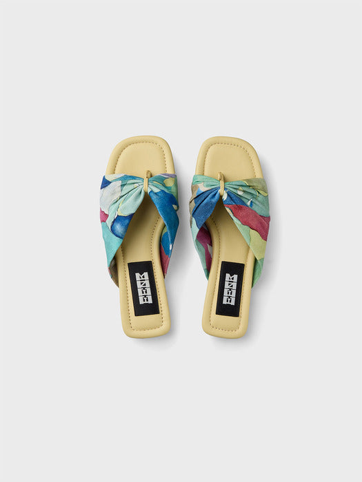 Eenk Gathered Flat Sandals - Multi
