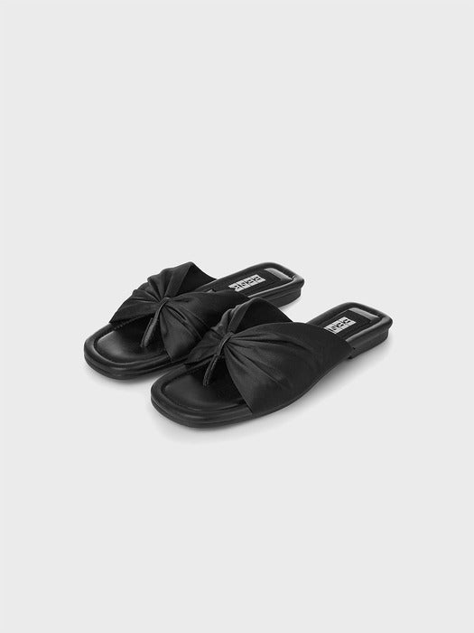 Eenk Gathered Flat Sandals - Black