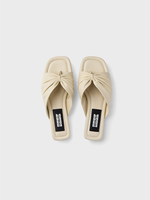 Eenk Gathered Flat Sandals - Cream