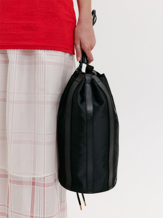 Eenk Striped Sling Bag - Black