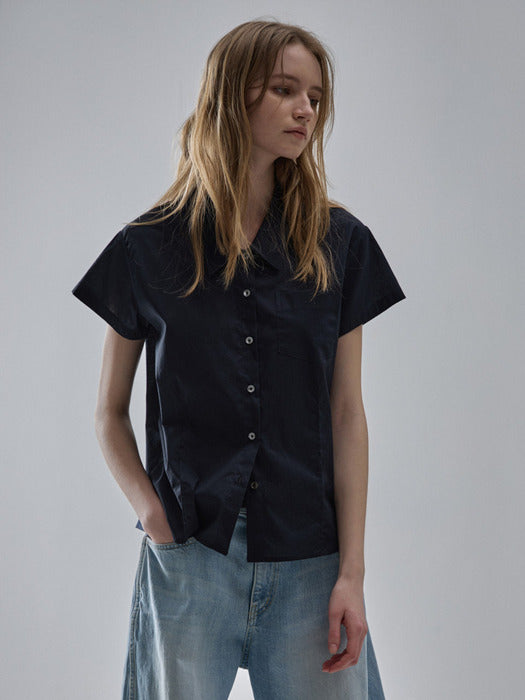 Facade Pattern Cotton Pintuck Half Shirt navy