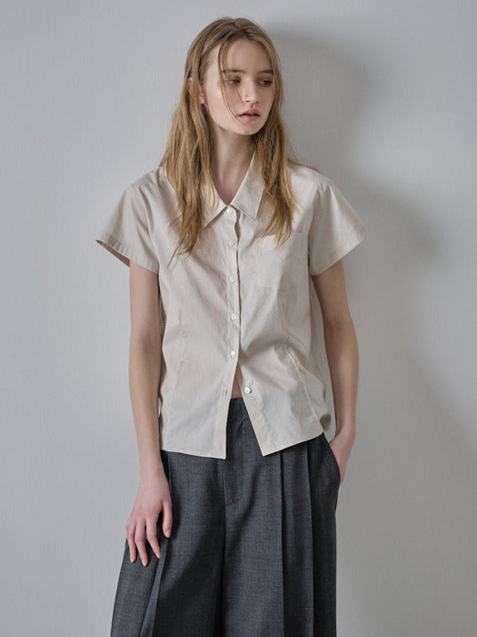 Facade Pattern Cotton Pintuck Half Shirt beige