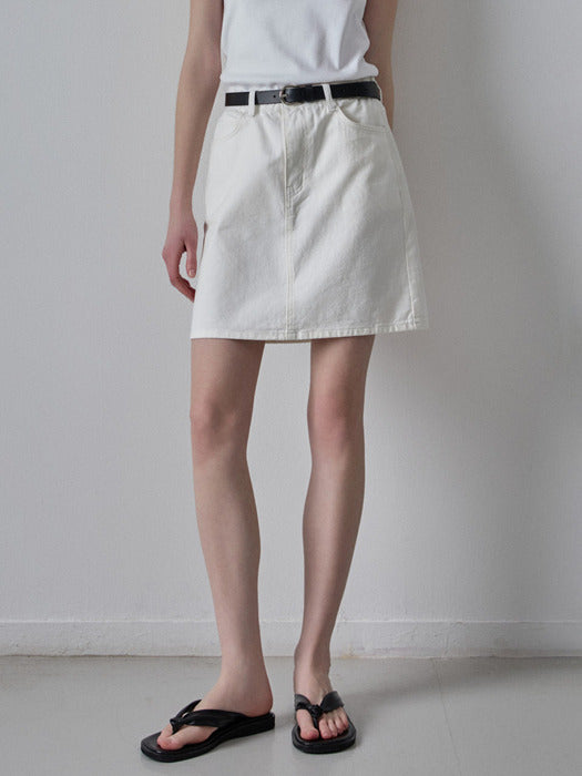 Facade Pattern Classic Denim Mini Skirt clean white