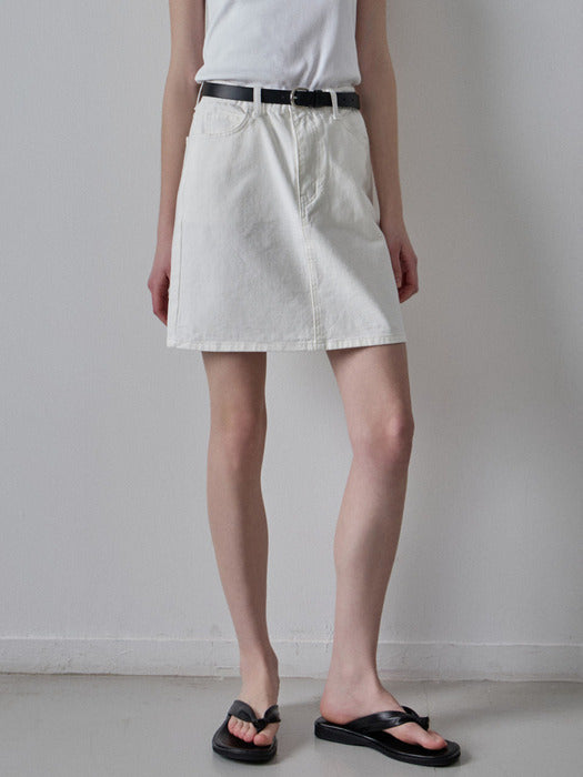 Facade Pattern Classic Denim Mini Skirt clean white