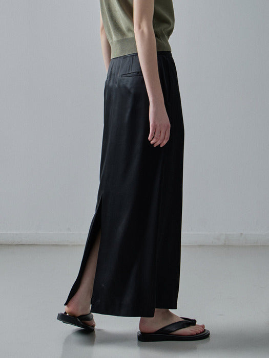 Facade Pattern Silky Maxi Skirt black