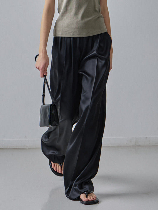 [facade pattern] Wide Fit Silk Banded Pants - Black