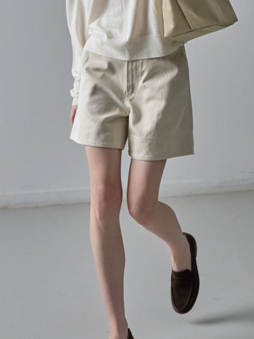Facade Pattern Washed Cotton Shorts cream