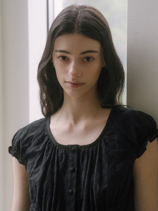 [TILLIDIE] Shirring u-neck blouse TISU03BL13_Black