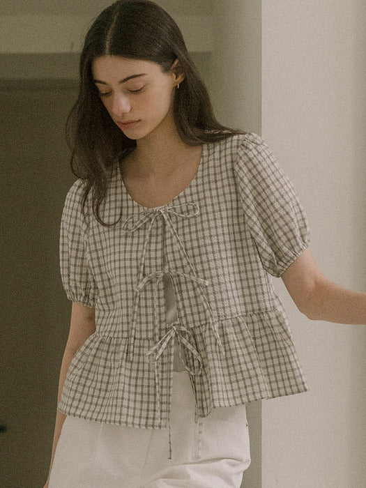 Tillidie Front ribbon point blouse Ivory&black