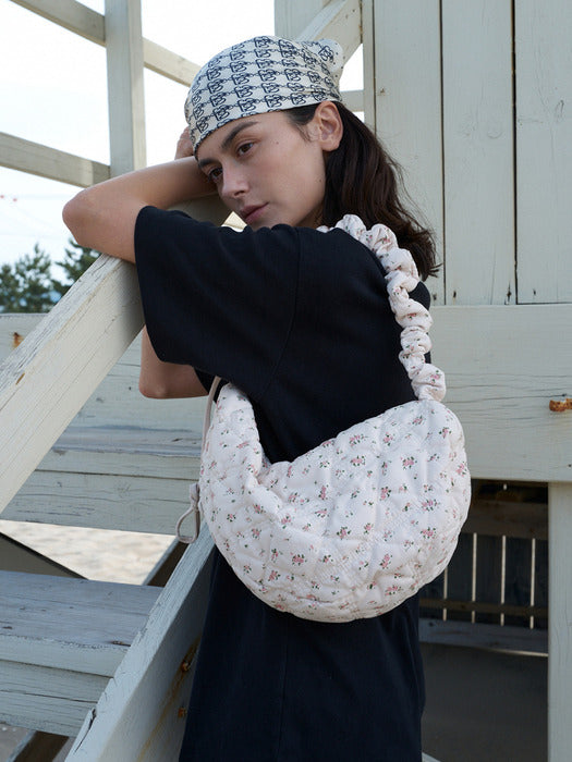 Carlyn Flower Cozy