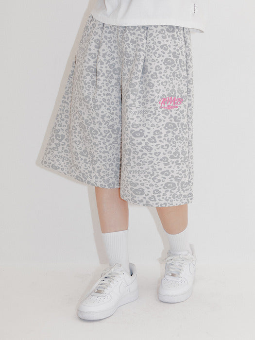 [ambler] Heart Bear Leopard Pants Burmuda Sweat Short Pants Asp801 (Ivory)