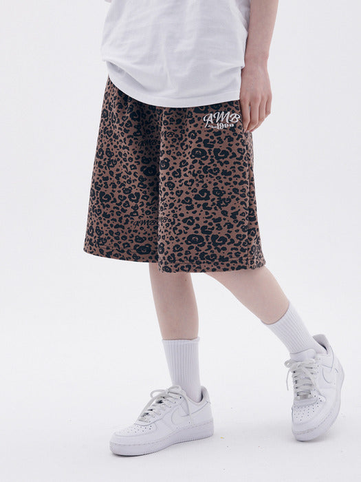 Ambler Heart Bear Leopard Pants Burmuda Sweat Short Pants (Brown)