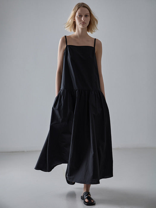 [facade pattern] Volume Sleeveless Square Neck Dress - Black
