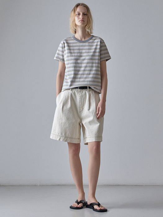 Facade Pattern Two-tuck Denim Shorts ecru