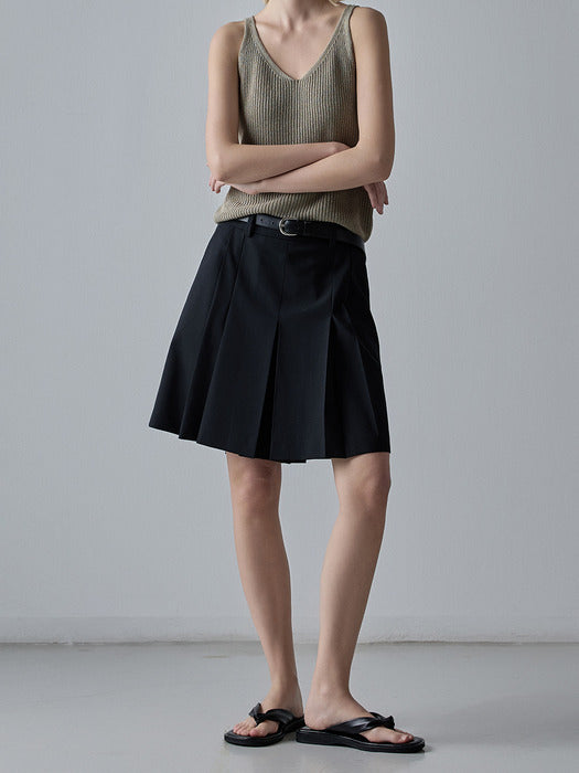 Facade Pattern Summer Wool Pleated Bermuda Shorts black
