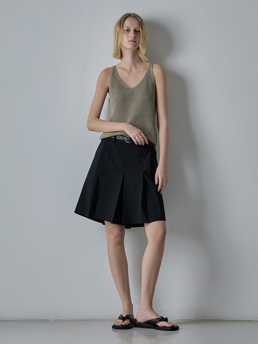 Facade Pattern Summer Wool Pleated Bermuda Shorts black