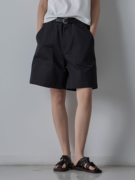 Facade Pattern Fatigue Bermuda Pants black