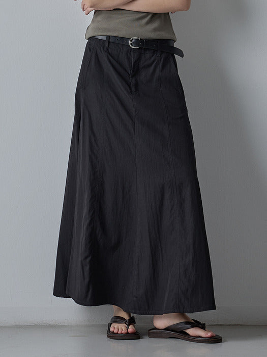 Facade Pattern Maxi Flare Skirt black