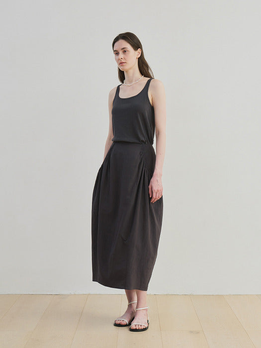 [moia] shirring cocoon skirt (charcoal brown)