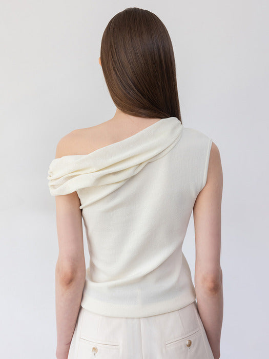 Loeuvre Asymmetric Off-Shoulder Pullover