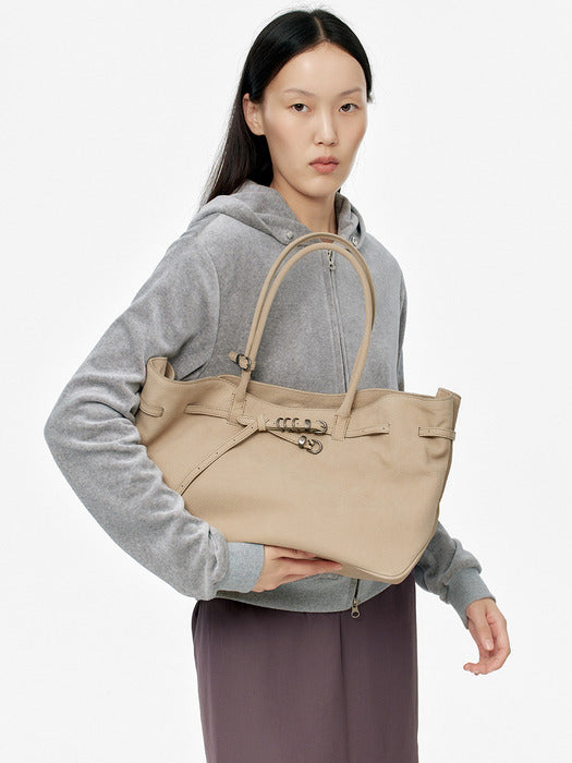 Margesherwood Grandma Used Bag Large nude nubuck