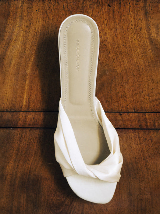 Kindersalmon Luva Satin Sandal Crema