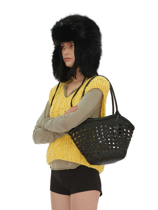 Osoi Lip Shoulder Bag [BLACK]