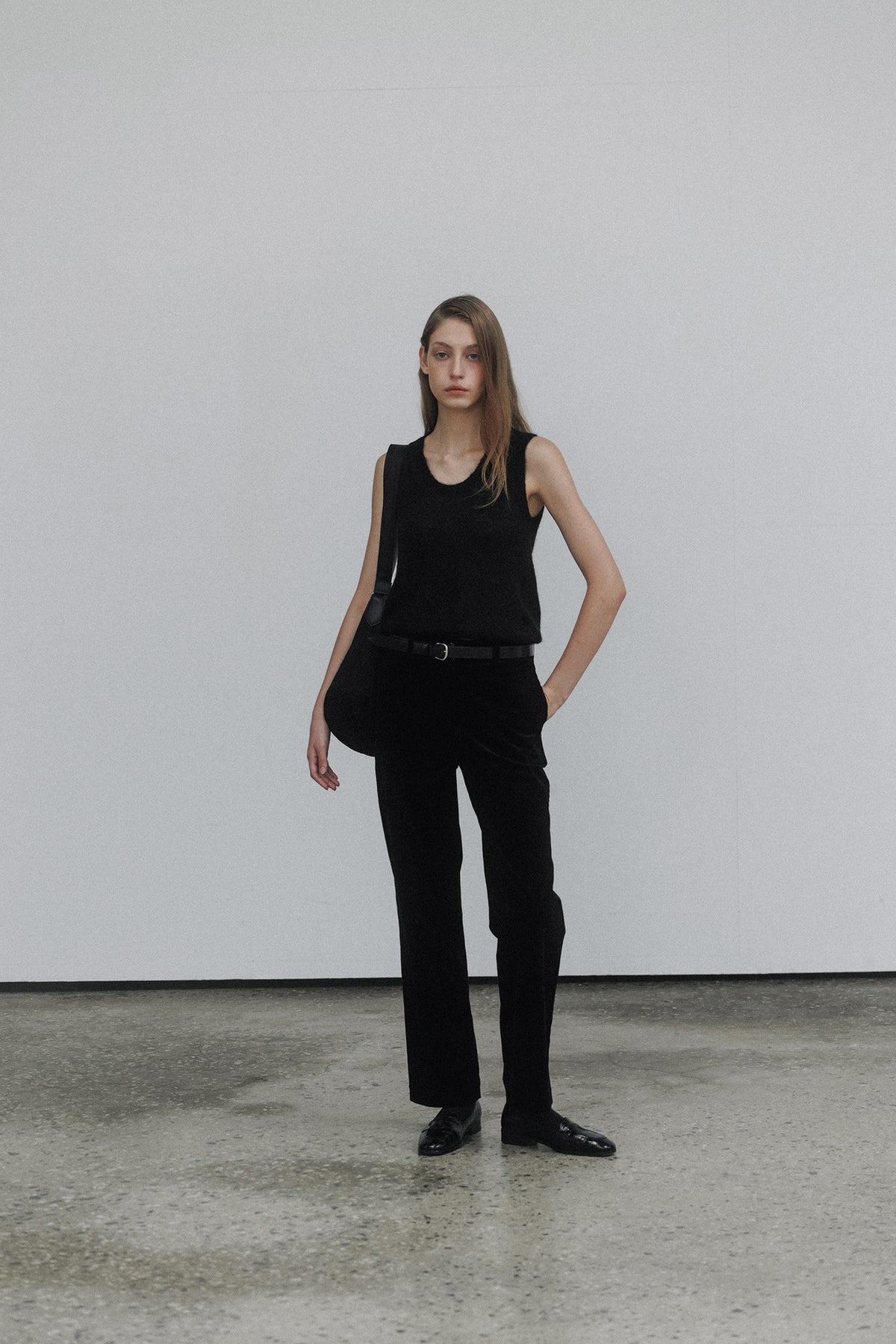 Nothing Written Carol u-neck vest (Black)