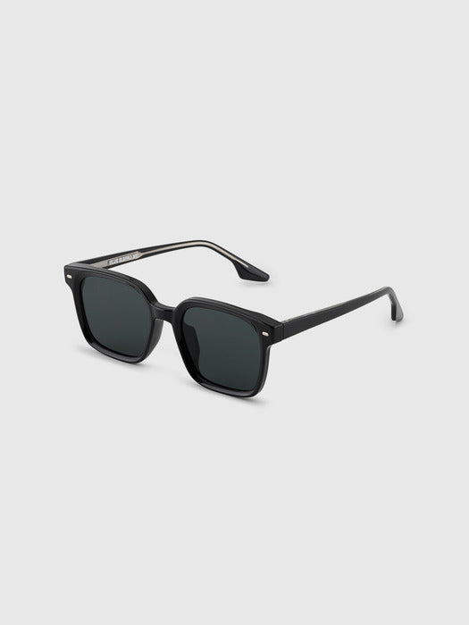 DUCE black
