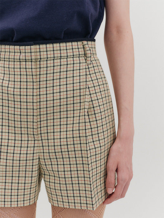 Eenk High-Rise Shorts - Beige