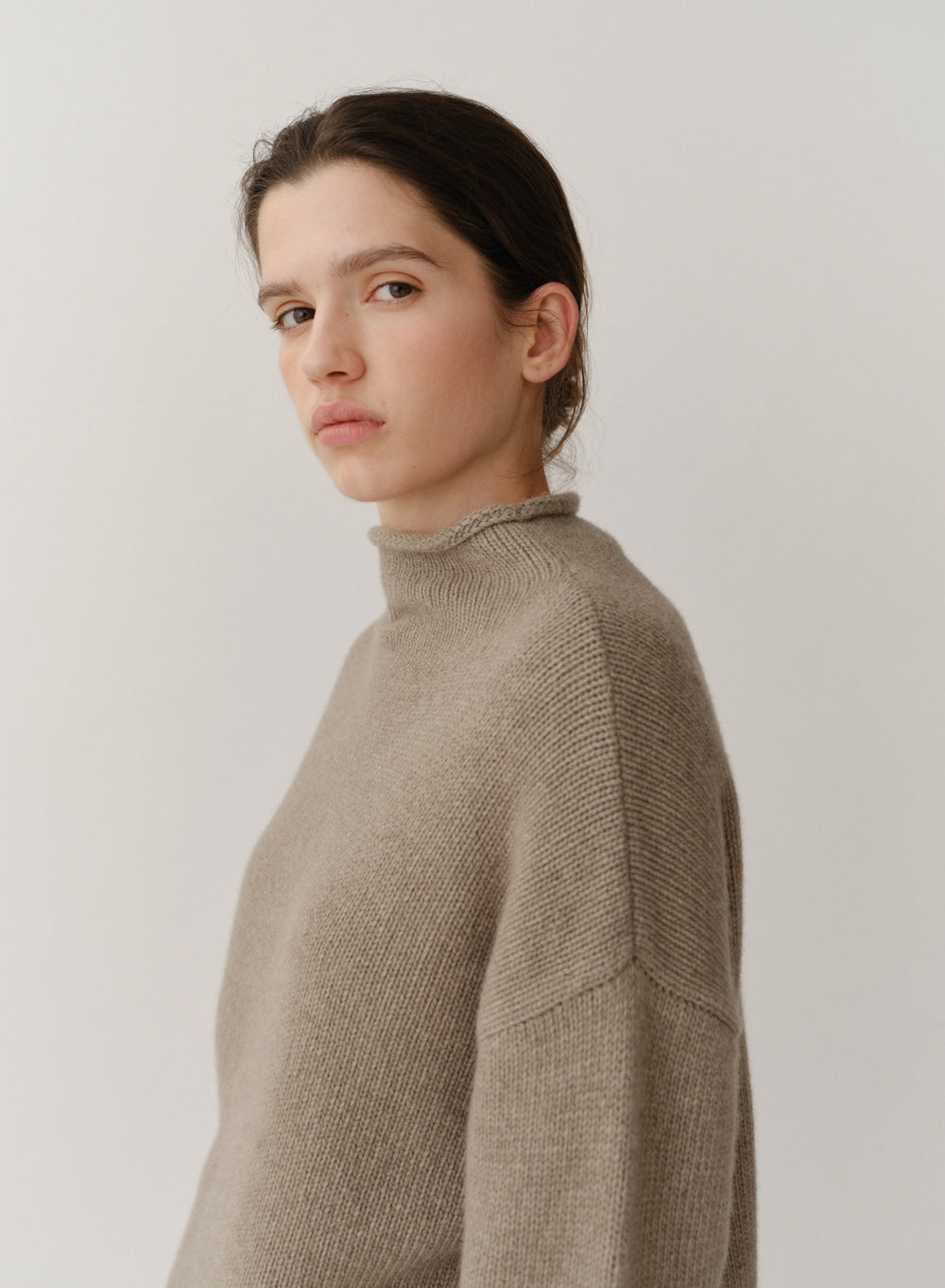 Kindersalmon Paloma Turtleneck Olive Brume