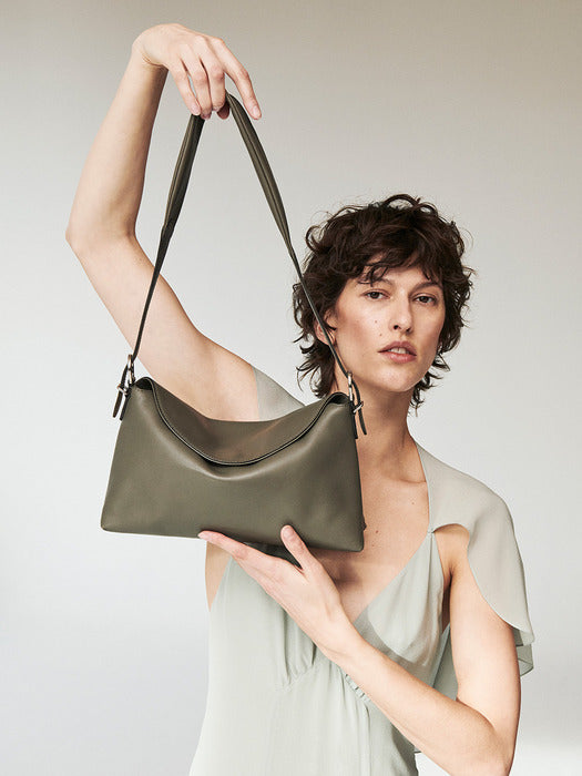 Halfmoon Aterre Shoulder S (Halfmoon Aterre Shoulder Small)_2 colors