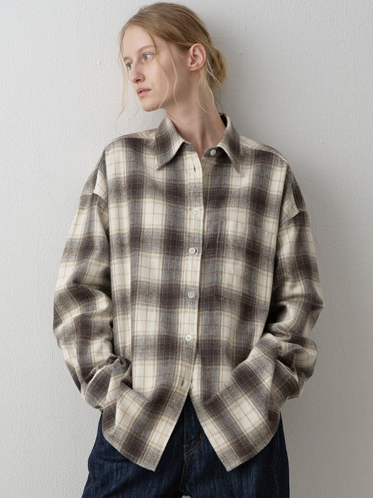 Boyfriend-Fit Flannel Shirt_ivory