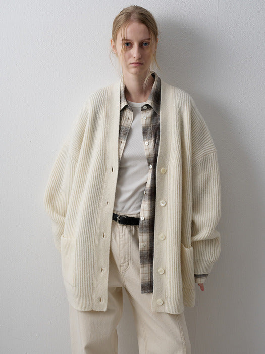 Shetland Wool V-neck Cardigan_ivory