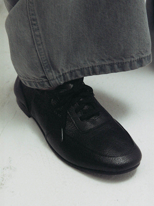 Shoes in black - Premium quality product image