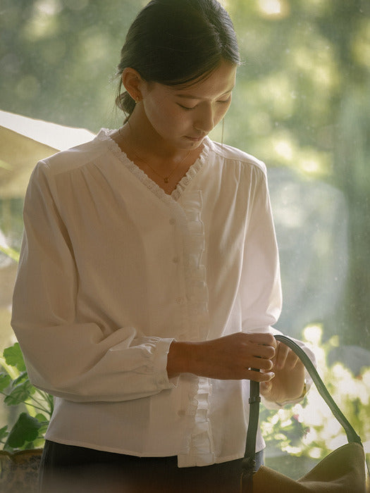 [TILLIDIE] Race detail blouse TIFA03BL07_Ivory