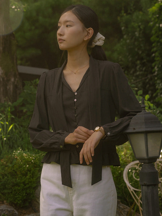 [TILLIDIE] Crinkle textured tie blouse TIFA03BL04_Charcoal