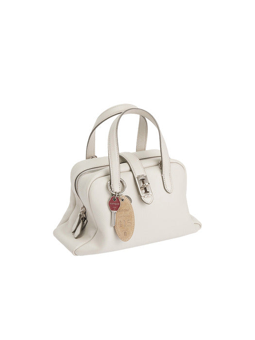 Vunque Suede Round Key Charm Soul Beige