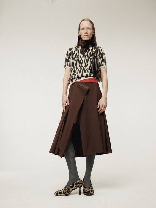 Recto Leopard Jacquard Polo Knit Top (Dark Brown)