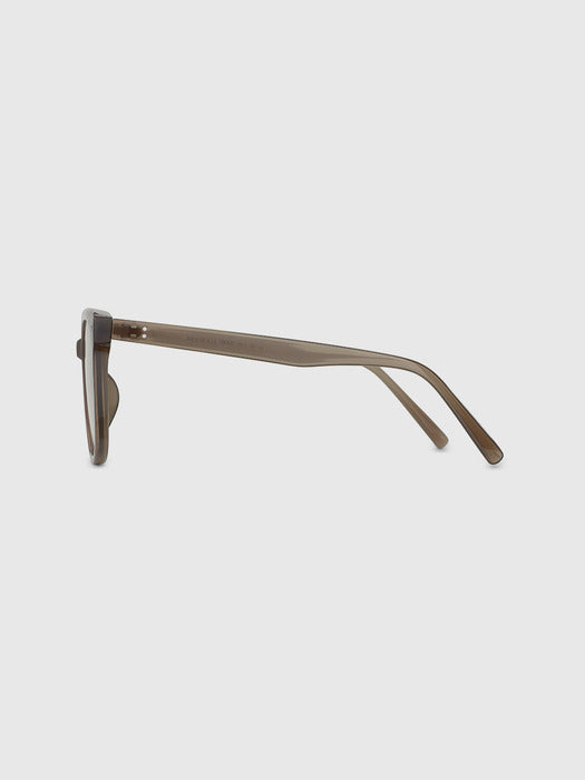 Sunglasses in brown - Premium quality product image