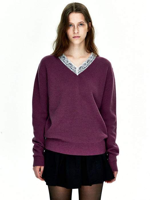 [MARGESHERWOOD] LACE FLORE V-NECK PULLOVER_purple