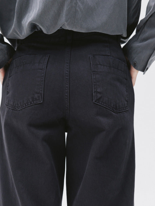 garment dyed denim (dusty navy)