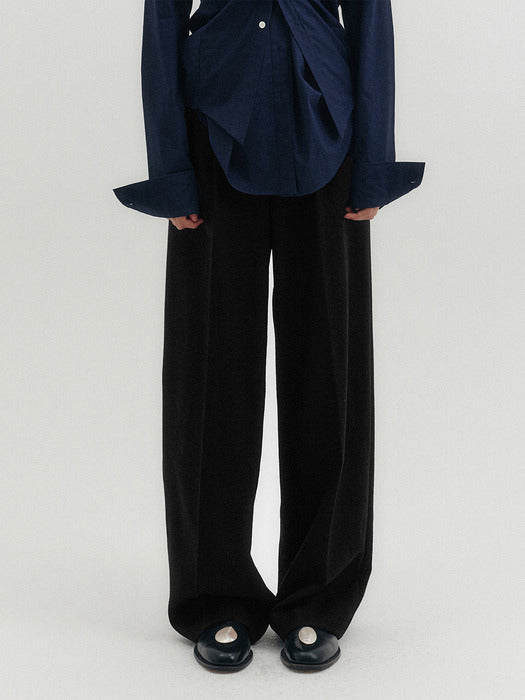 Eenk Pintuck Relaxed Pants - Black