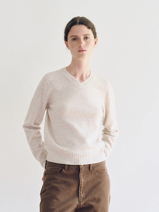 [nothing written] Marsh V-Neck Pullover (Oatmeal)